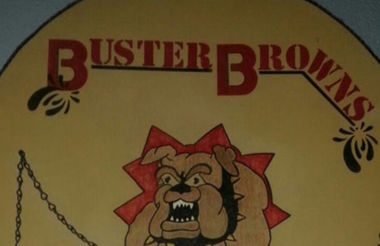 Buster Browns Lounge min 768x499